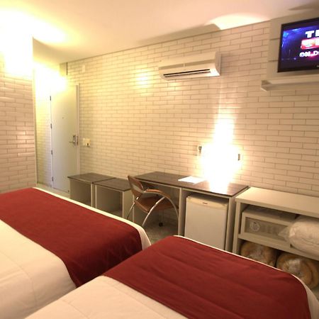 Hotel Confiance Batel Куритиба Номер фото