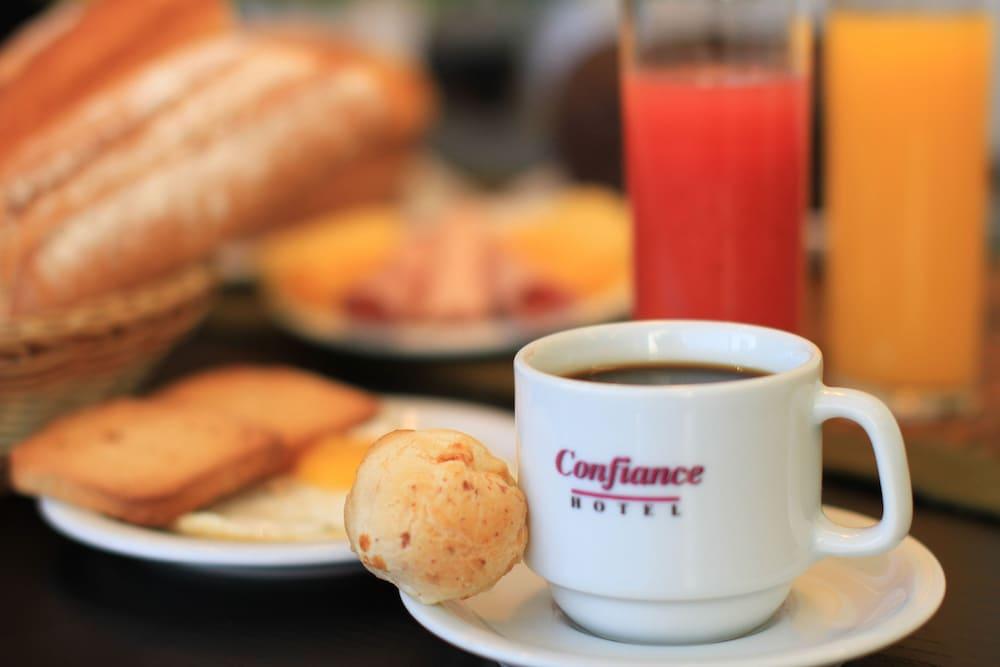 Hotel Confiance Batel Куритиба Экстерьер фото