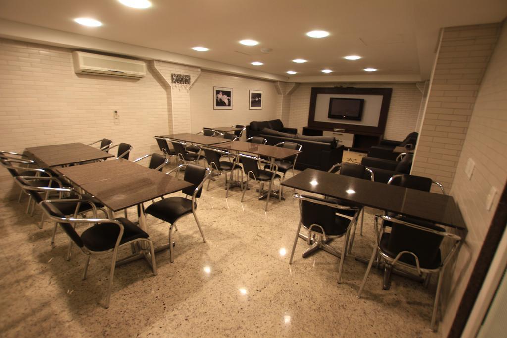 Hotel Confiance Batel Куритиба Экстерьер фото