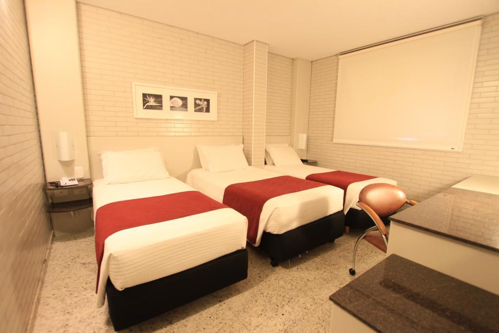 Hotel Confiance Batel Куритиба Экстерьер фото