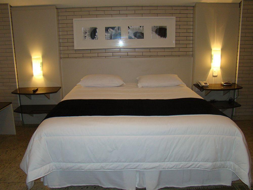 Hotel Confiance Batel Куритиба Экстерьер фото
