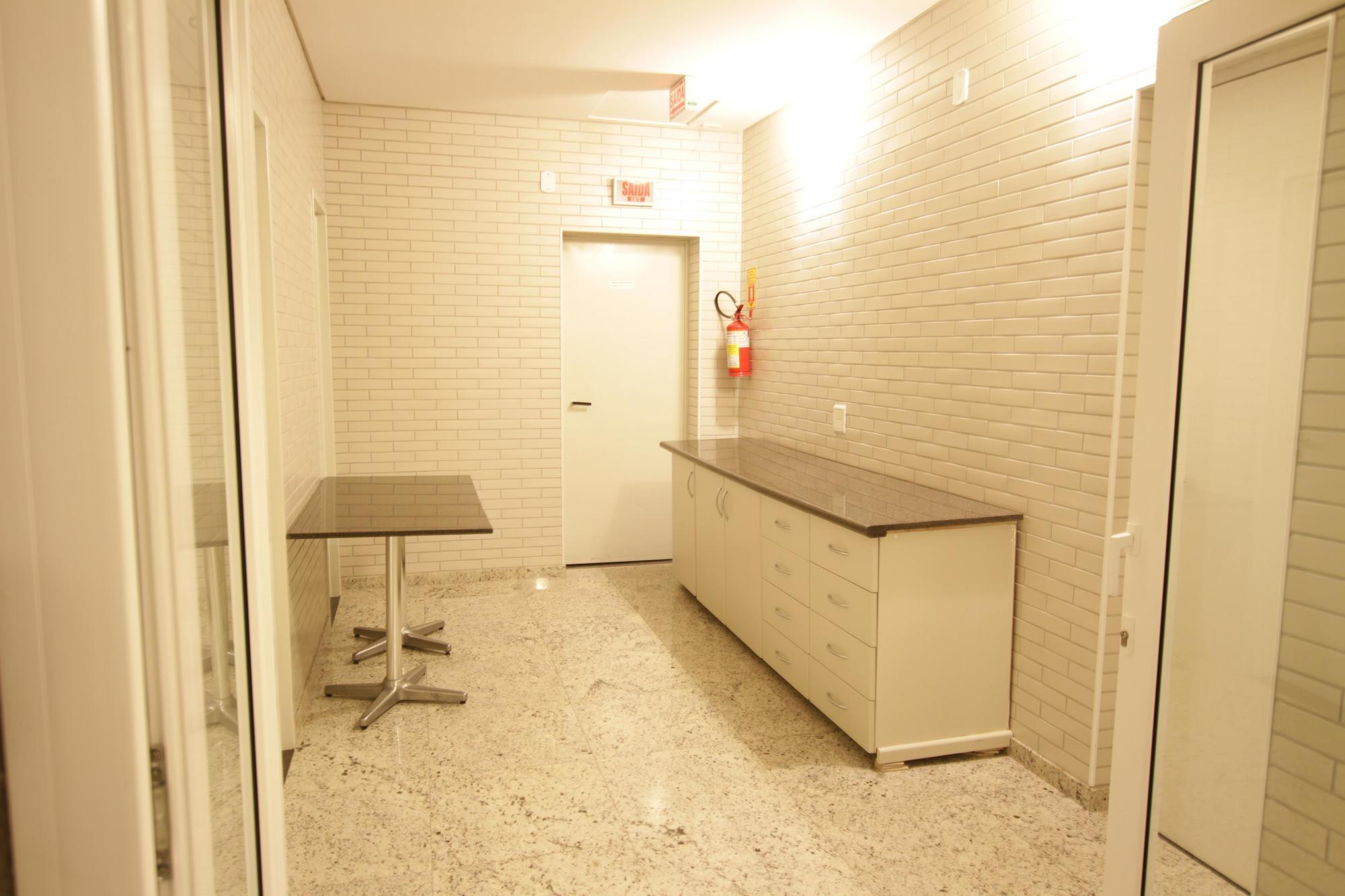 Hotel Confiance Batel Куритиба Экстерьер фото