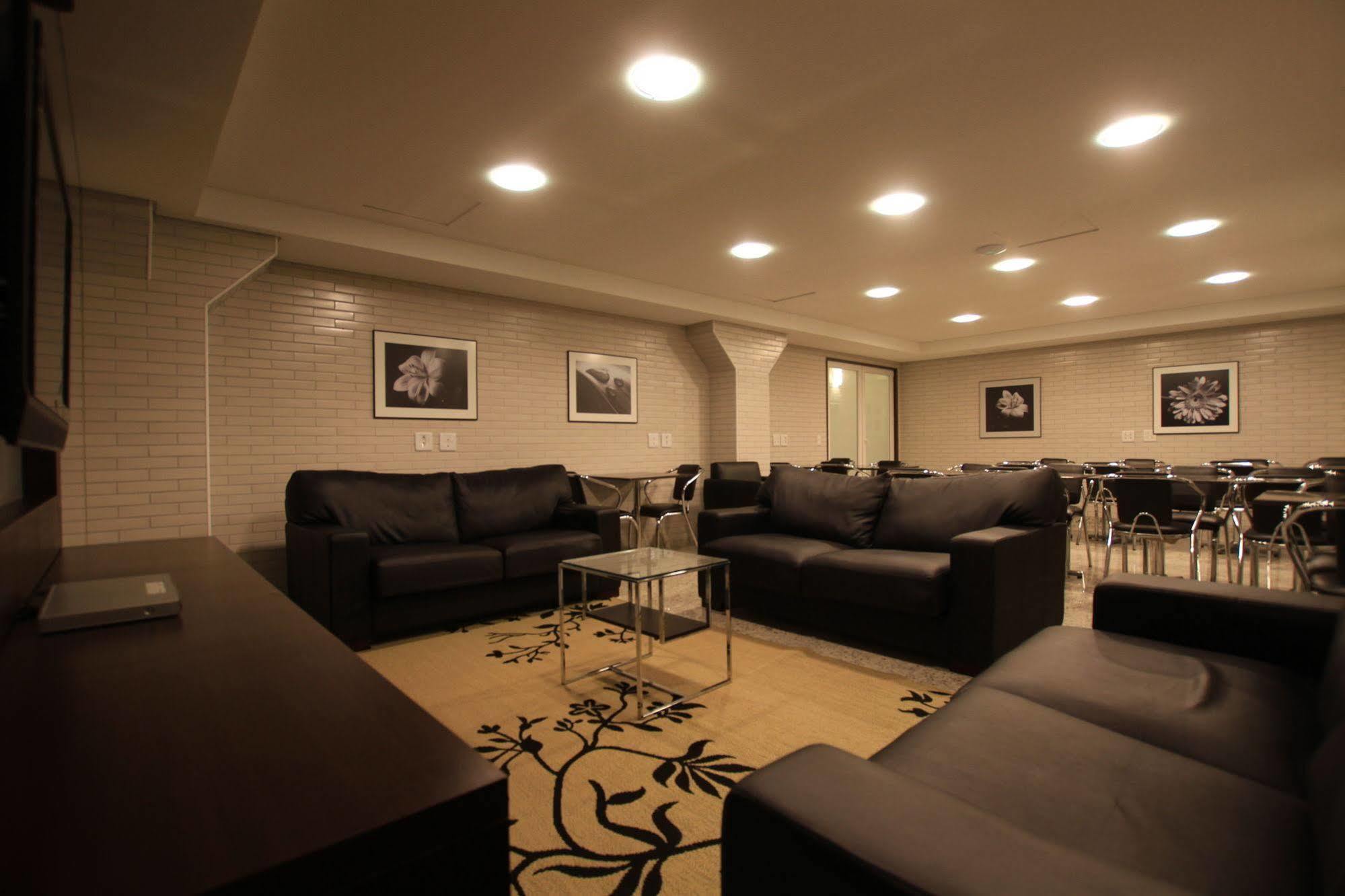 Hotel Confiance Batel Куритиба Экстерьер фото
