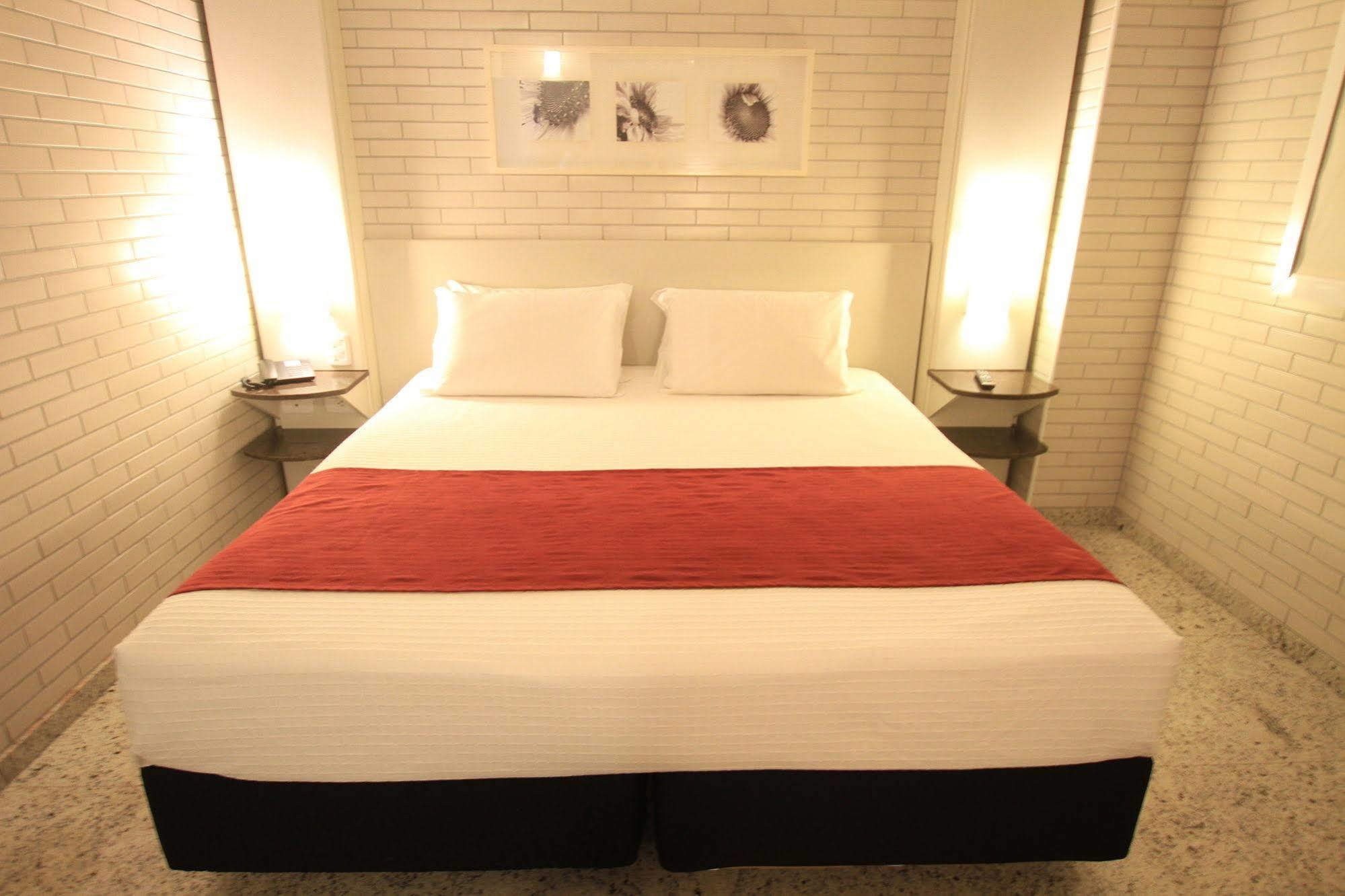 Hotel Confiance Batel Куритиба Экстерьер фото